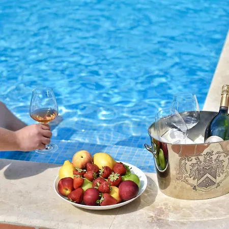 Luxury Constanza Near Porec For 8 People Only 2 Km From The Sea *