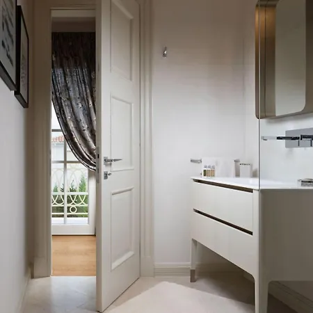 Luxury Constanza Near Porec For 8 People Only 2 Km From The Sea *